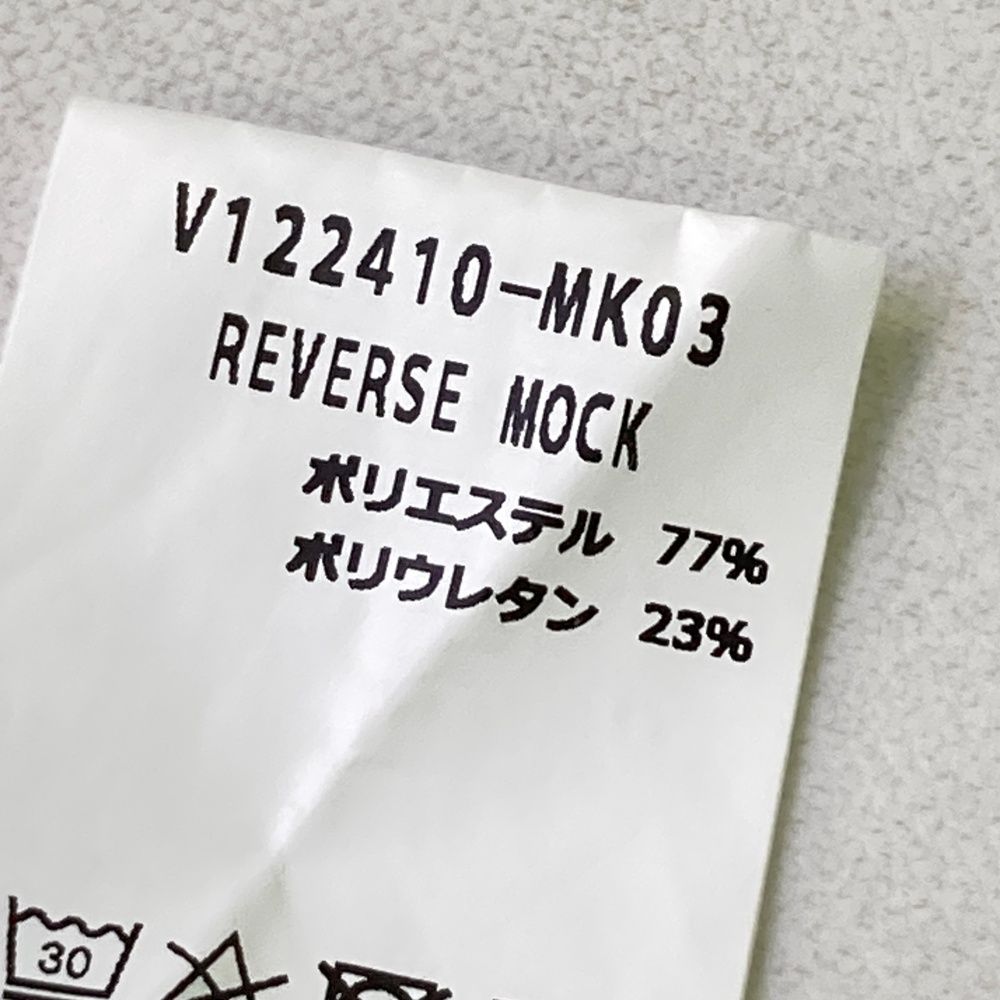 ハイネックTシャツ