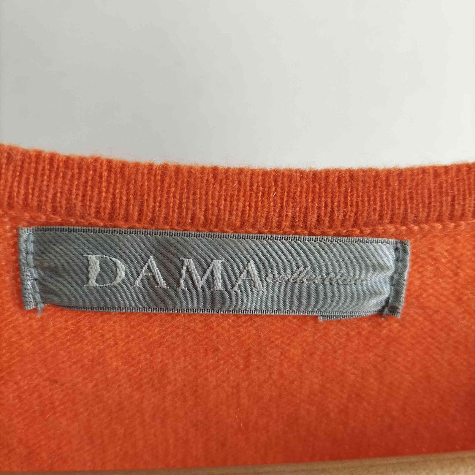 ダーマコレクション DAMA collection Vネックカシミヤニット