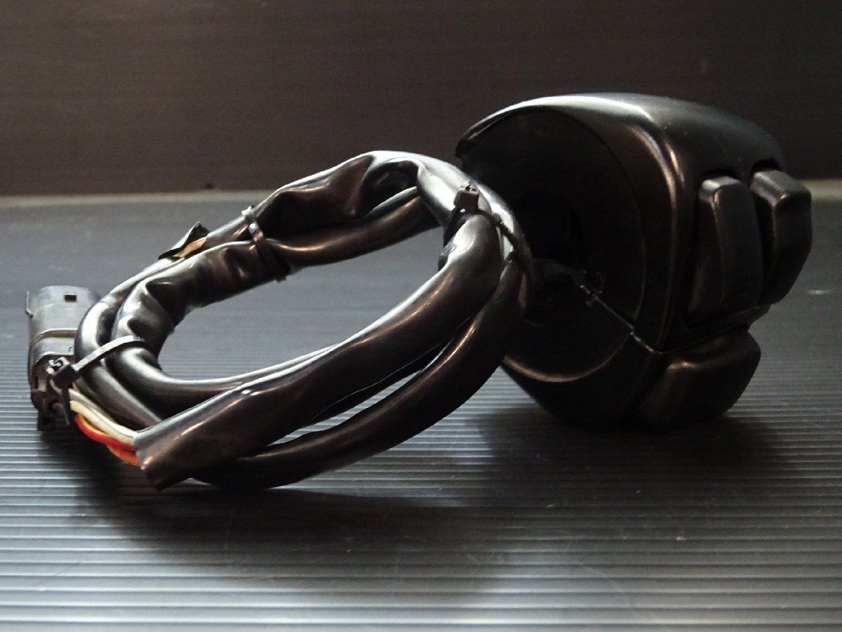 ハーレー スポーツスター XL883-I 純正 スイッチボックス 右 ♪ E5193