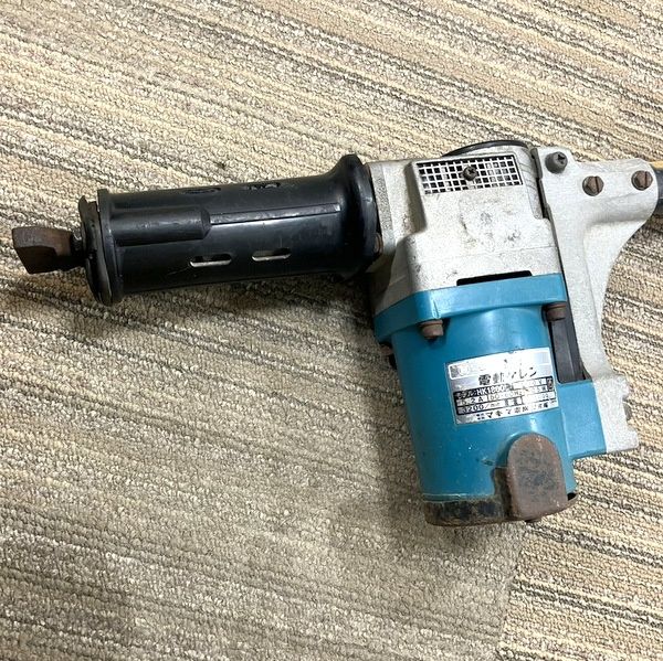 マキタ makita 電動ケレン HK1800L ロングハンドルタイプ 100V 六角シャンク13mm ハツリ ハンマー 剥離 塗装剥がし 内装工事≡DT6648