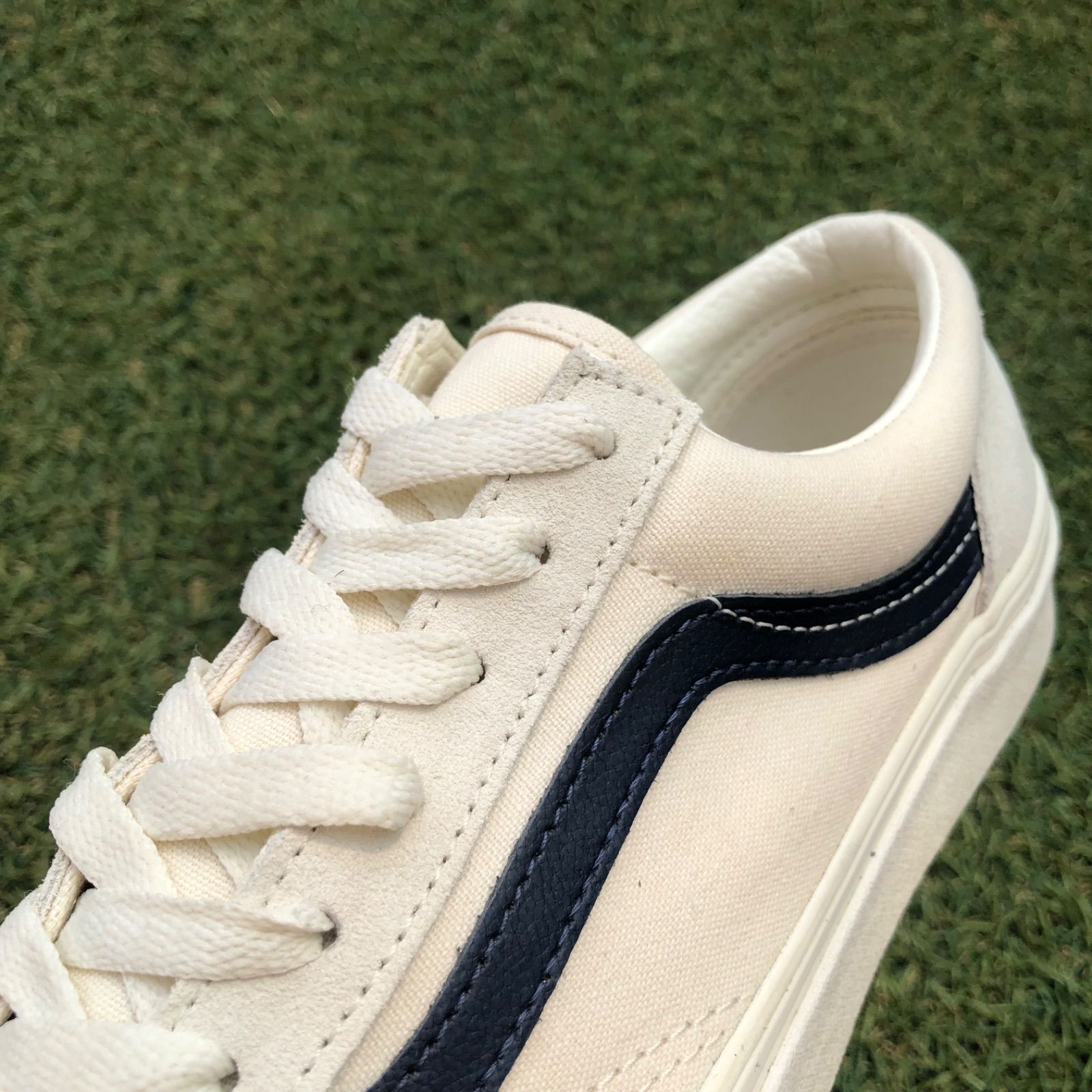 美品23.5 US企画！VANS STYLE 36 ヴァンズ HW13 - メルカリ