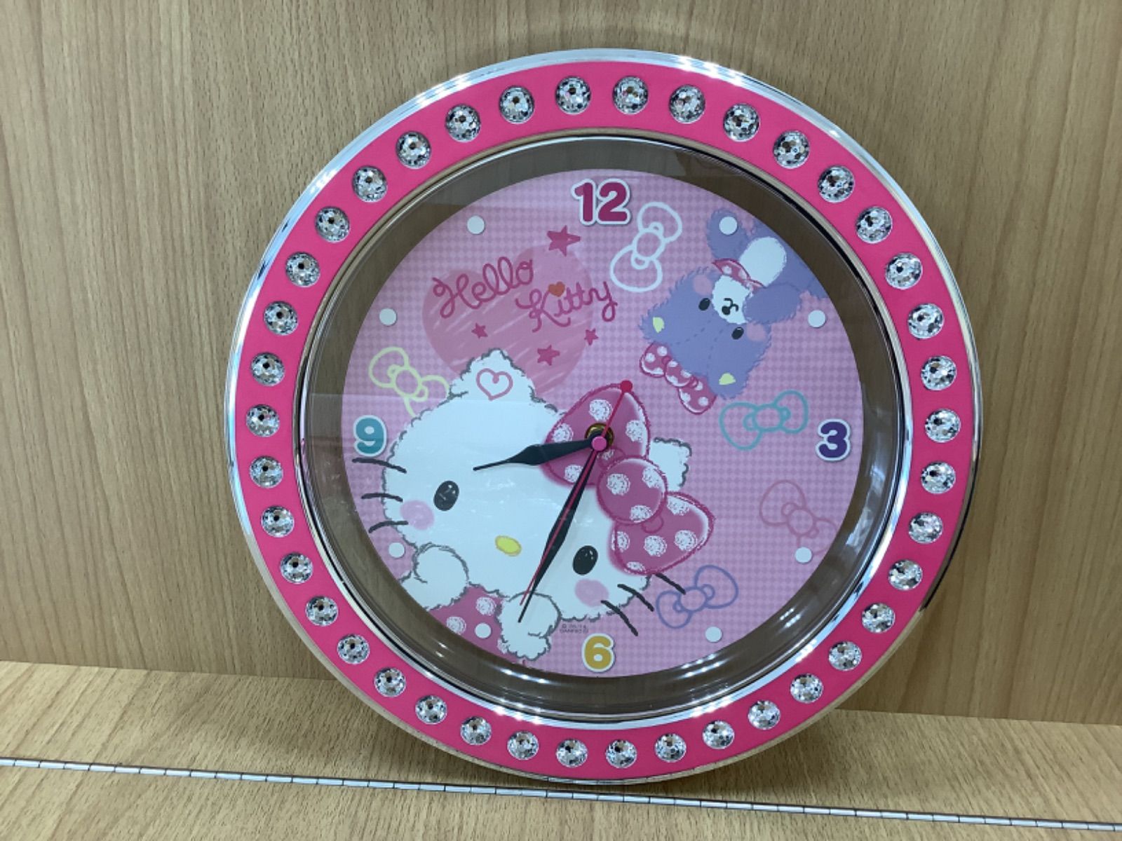 D1213 ハローキティ 壁掛け時計 - メルカリ
