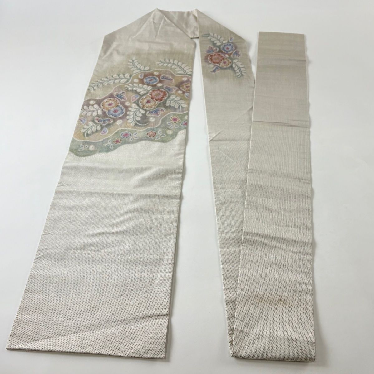 名古屋帯 秀品 紬地 辻が花柄 草花 絞り 灰緑 正絹 【中古
