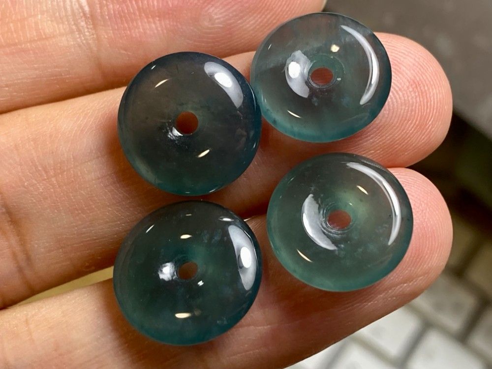 RS11-135 ミャンマー産 天然 A貨 本翡翠 ルース 硬玉 ジェダイト