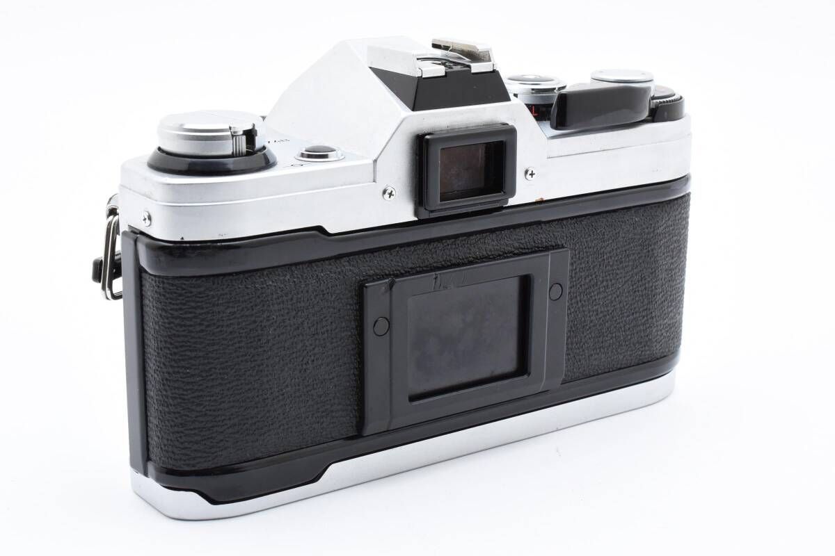 F1.8 S