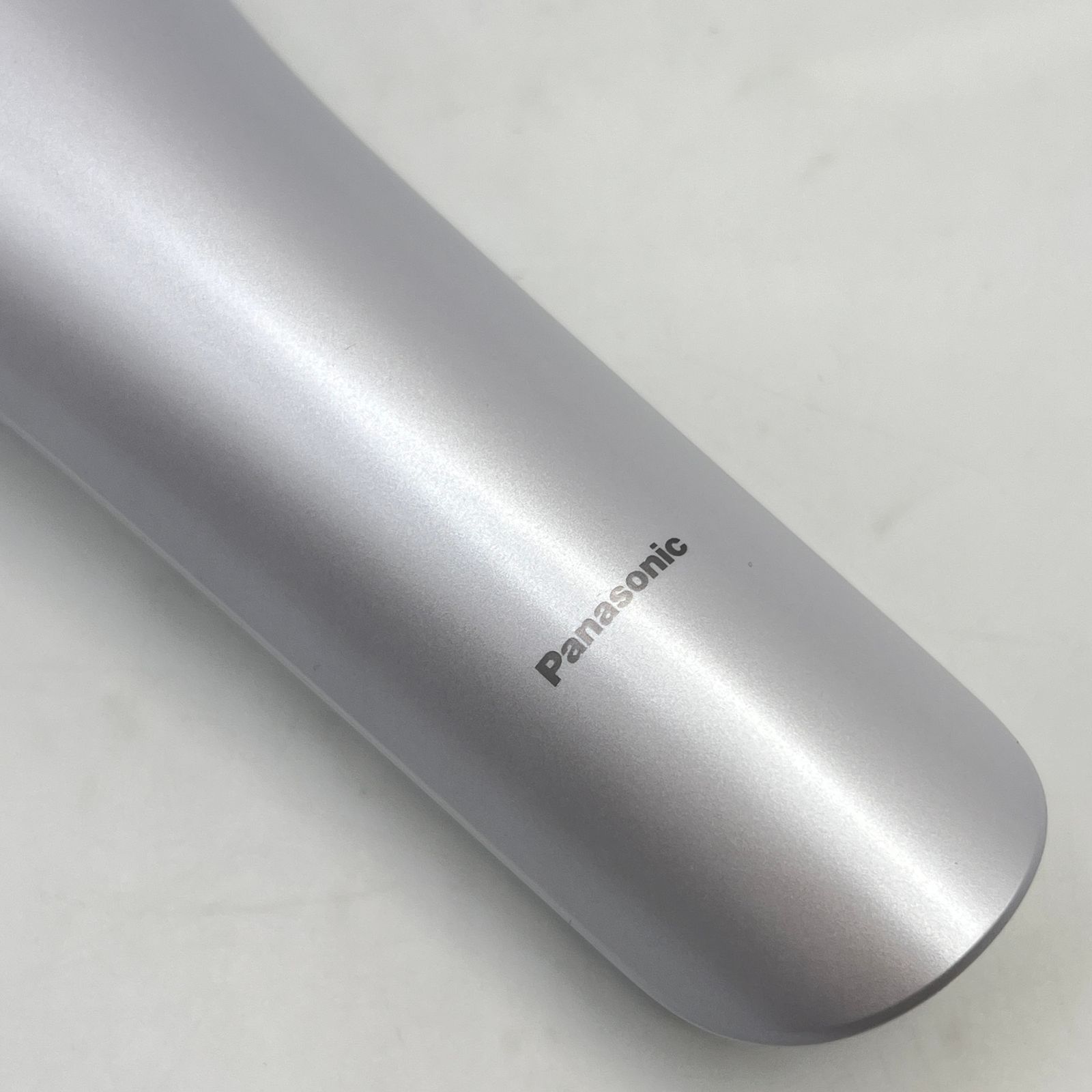 幅広い品揃え。 パナソニック ES-WP82-S ボディ-フェイス用 光エステ ハイパワータイプ シルバー 脱毛器 本体 鮮やかさのある