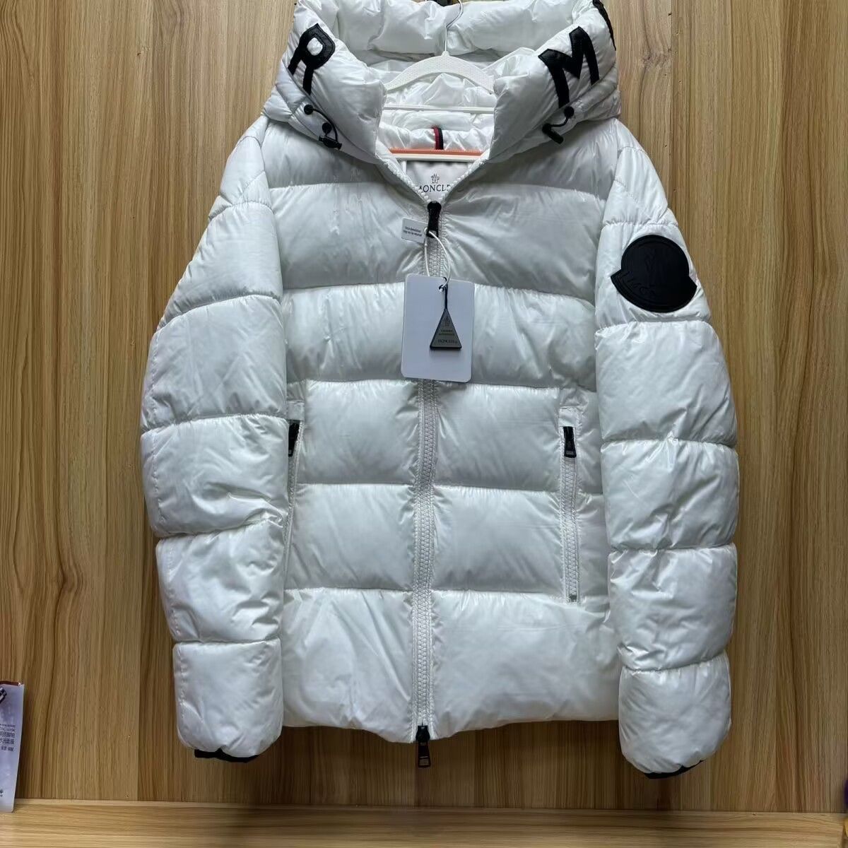 新品未使用MONCLER モンクレール 男女兼用 ダウンジャケット ホワイト - メルカリ