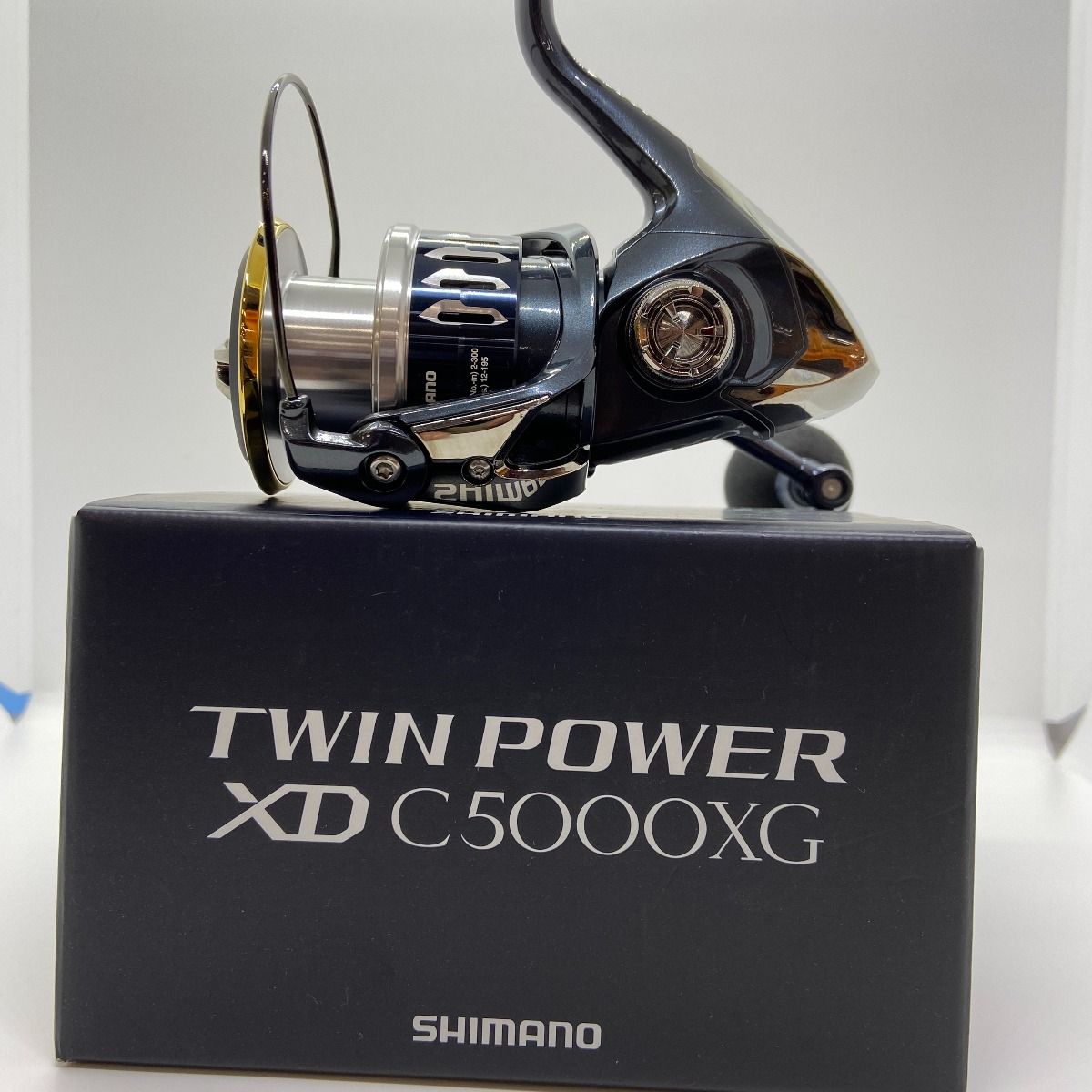 ΨΨSHIMANO シマノ スピニングリール 17ツインパワーXD C5000XG 箱付 03748 - メルカリ