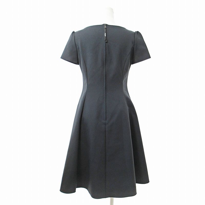 美品✨FOXEY フォクシー　ドレスモンテーニュ　ワンピース　ミモレ丈　カーキ JULY 2024 | FOXEY - フォクシー