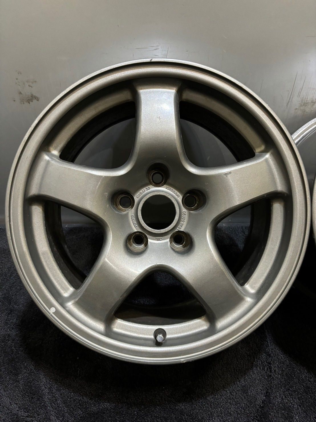 希少品】ニッサン R34 GT-R V-SpecII 純正 18in 9J +30