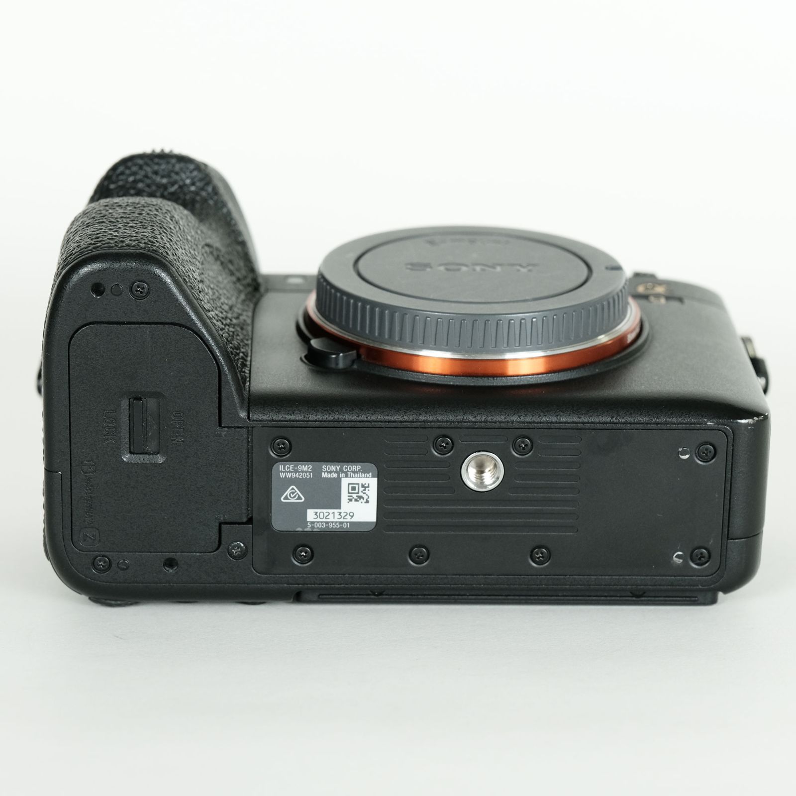 α9