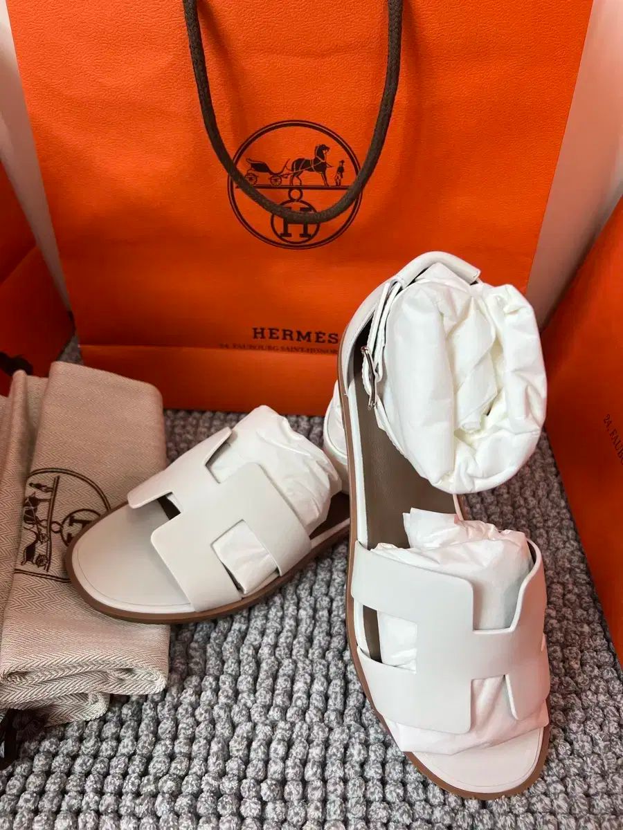 Hermes モカシン 《ホット》ローファー黒 エルメス モカシシ ホット