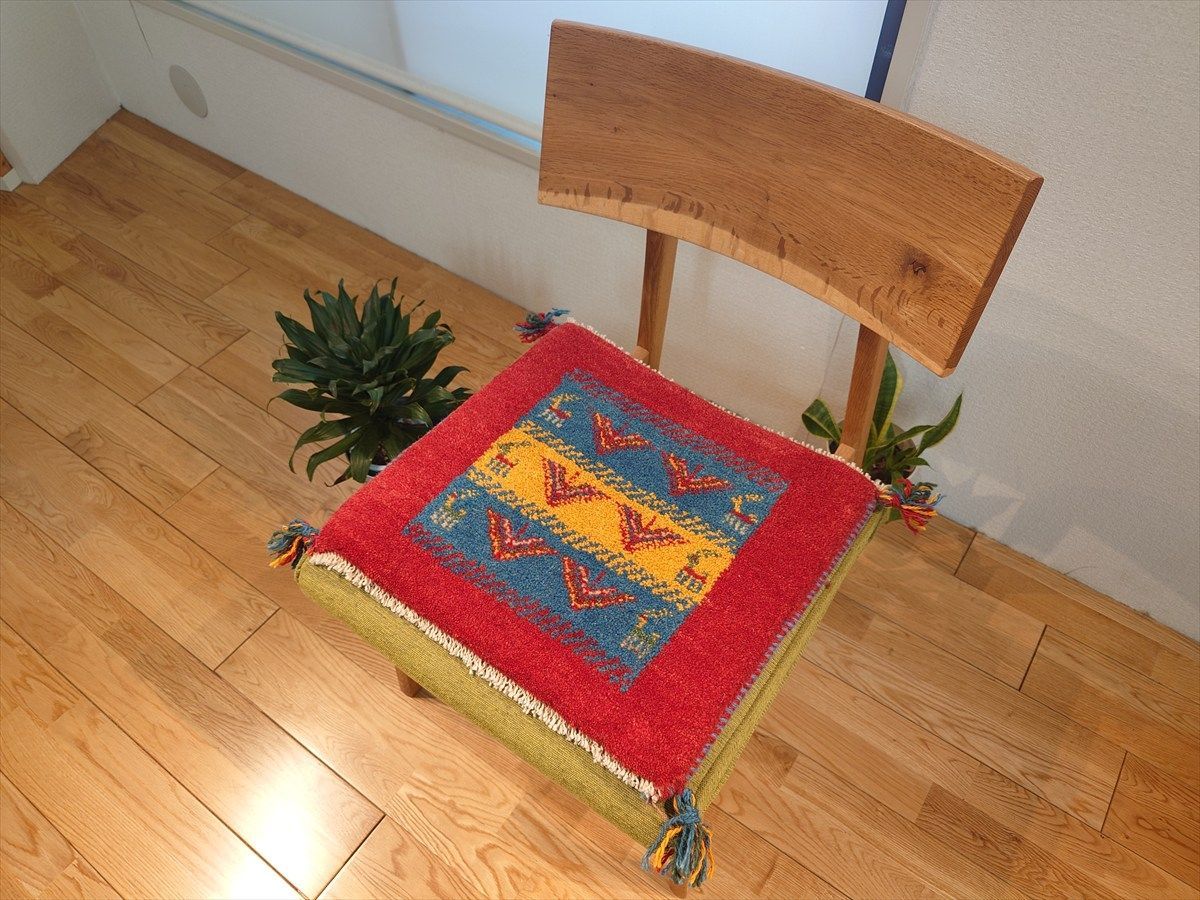 ペルシャ ギャッベ ミニマット ラグ 横43x40㎝ 茜色 青色 黄色 鹿 生命の木 T8373