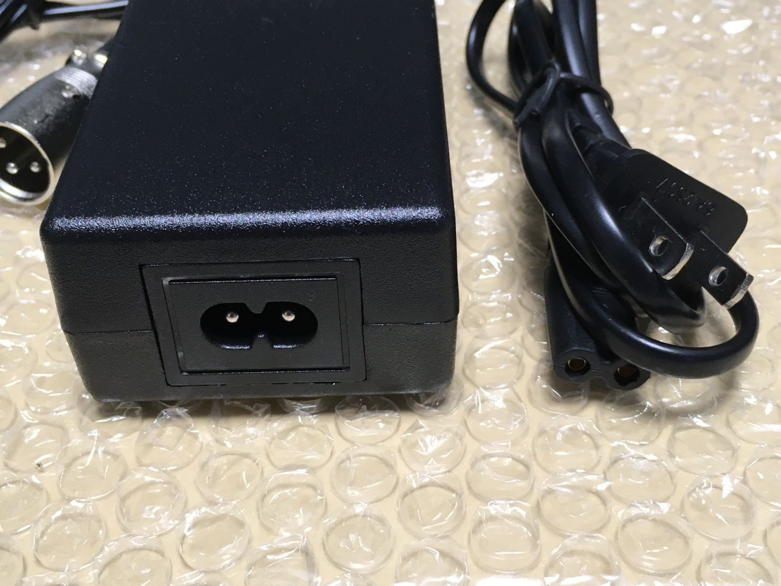 お値下げ○ひねちゃバッテリー本体と充電器 新品○フル電動自転車 充電器 48V仕様○モペット&ひねちゃ用