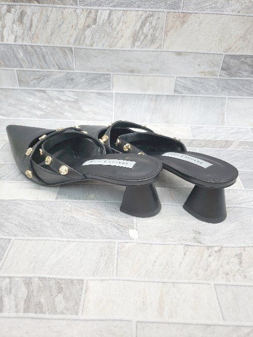 HERMES ブラック ポインテッドトゥ ミュール　38 HERMES ブラック ポインテッドトゥ ミュール 38 HERMES ブラック