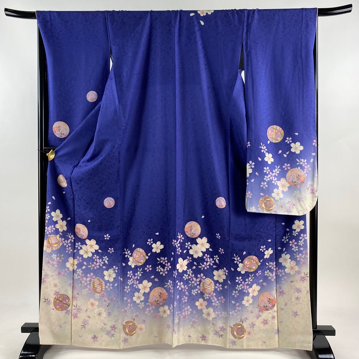 振袖 身長159-174cm 青　牡丹　菊　桜　亀甲紋　手毬　流水紋　正絹 振袖 身丈166cm 裄丈67.5cm L 袷 手鞠 桜 金彩 箔 青紫 正絹