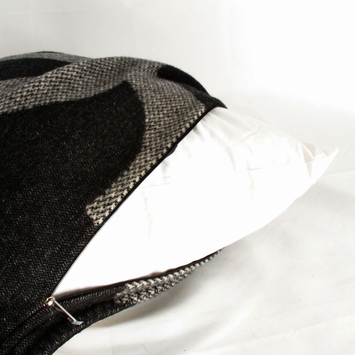 良品『USED』 シャネル クッションカバー インテリアその他 ウール90