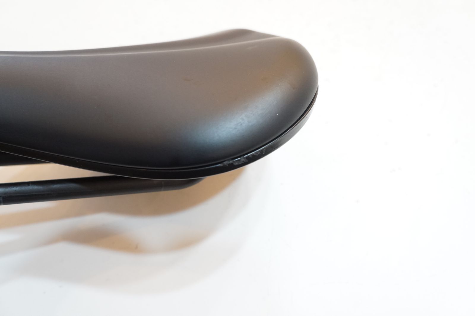 BROMPTON 「ブロンプトン」 スーパーライト カーボンサドル