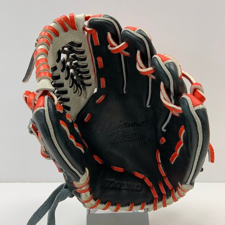 中古品 ミズノ MIZUNO ミズノプロ 軟式 内野手用オーダーグローブ 刺繍