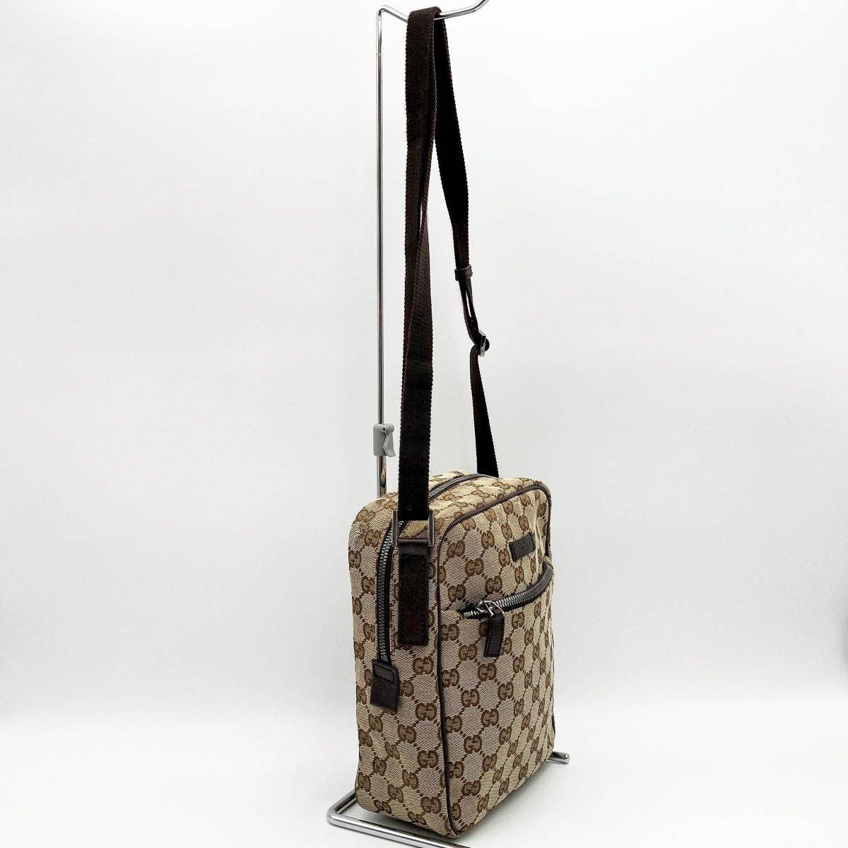 中美品 GUCCI グッチ GG柄 ショルダーバッグ 斜め掛け バッグ 中美品 GUCCI グッチ GG柄 ショルダーバッグ 斜め掛け バッグ