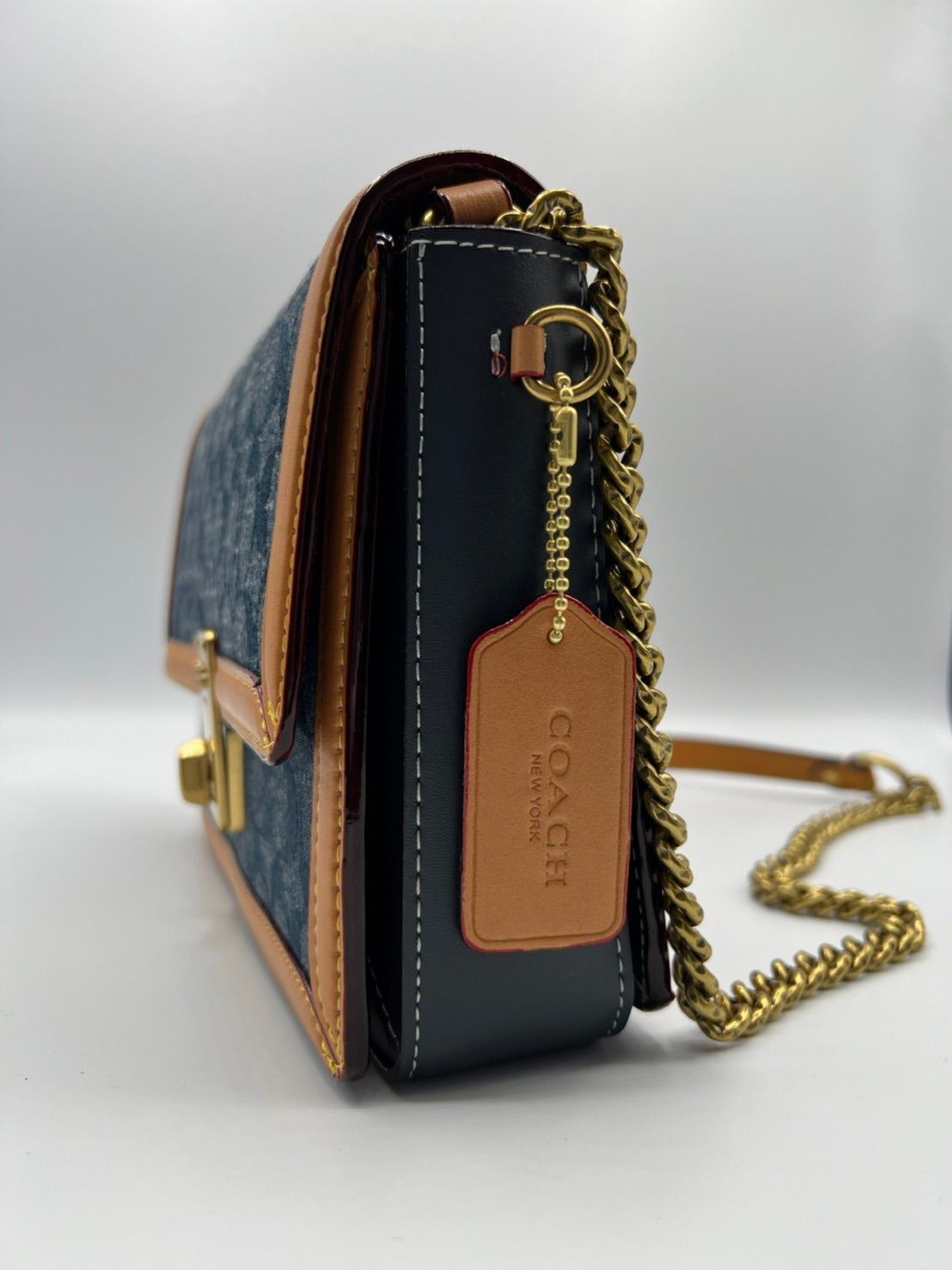 フォローしていただくと2000円OFFクーポン配布中！ハットン ショルダー