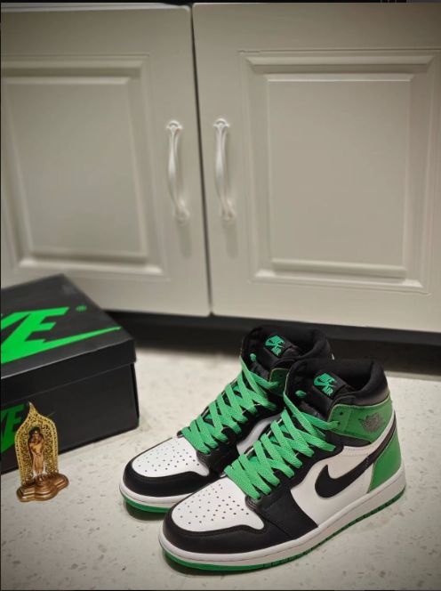 Nike Air Jordan 1 Retro High OG Lucky Green