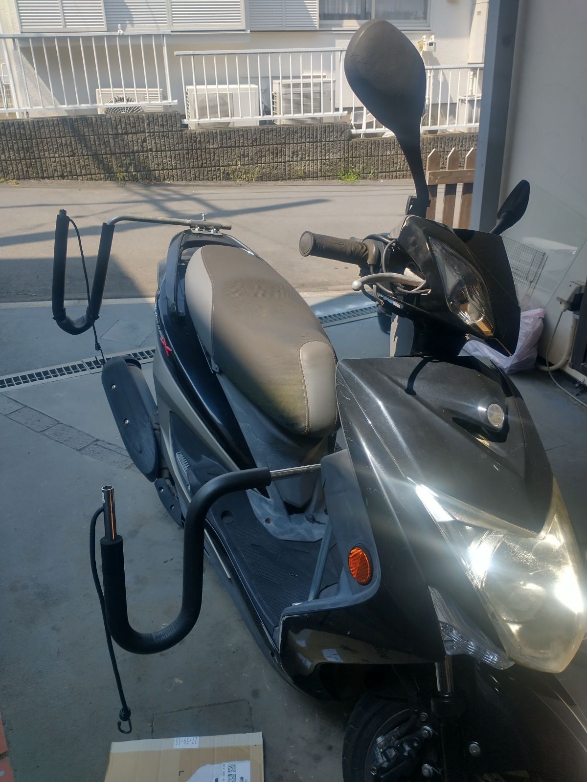 ジョグシグナスアドレスレッツ原付二種 原付スクーター用のサーフボードキャリア DECORATOM_COM_BR