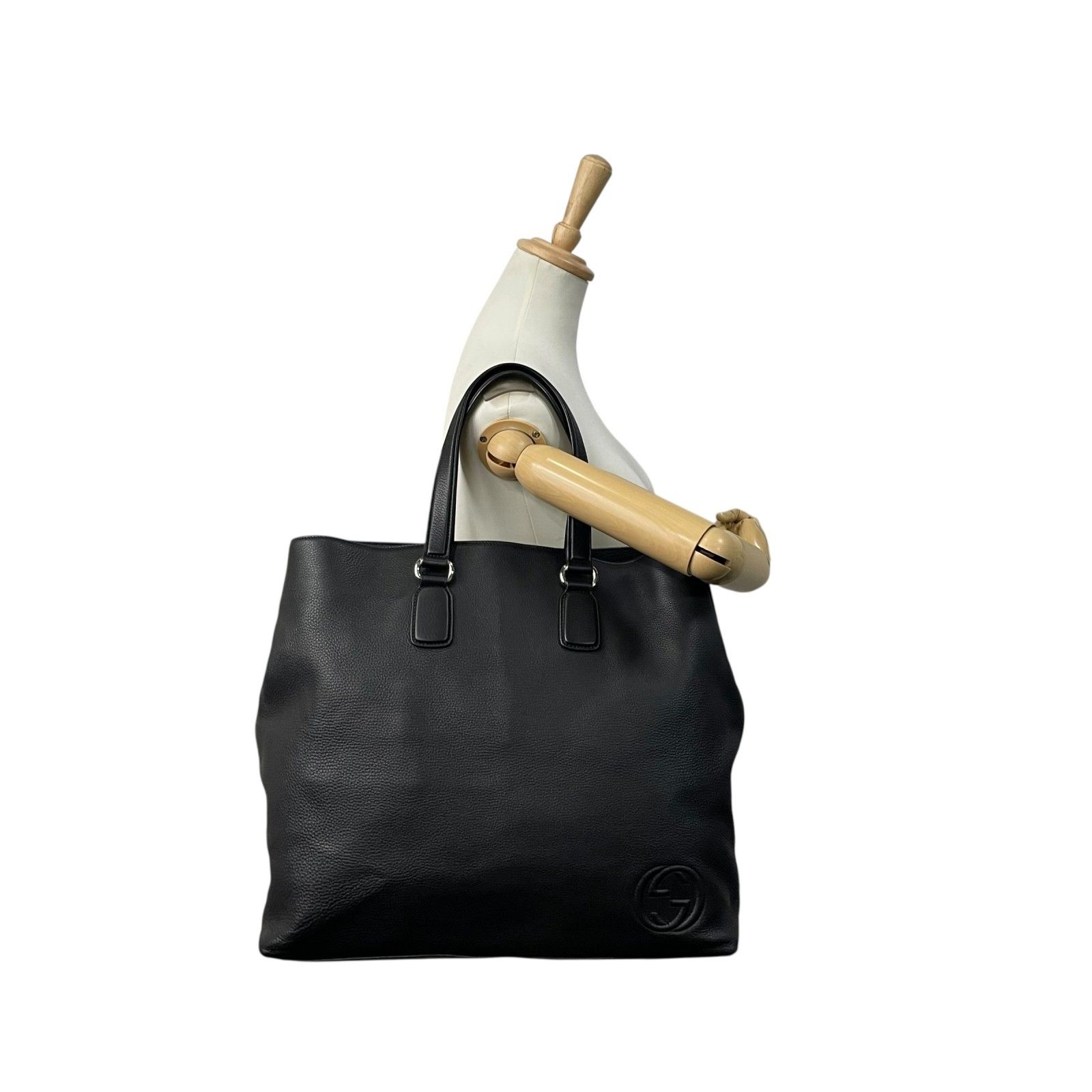 美品 GUCCI トートバッグ ソーホー セラリウス インターロッキングG 黒 グッチ:ソーホー インターロッキングG フリンジ付きチェーン