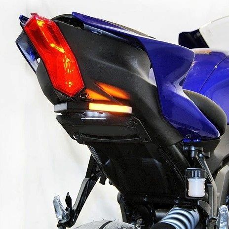NRC YZF-R1 (15-) ウィンカー内蔵 フェンダーレスキット 中古