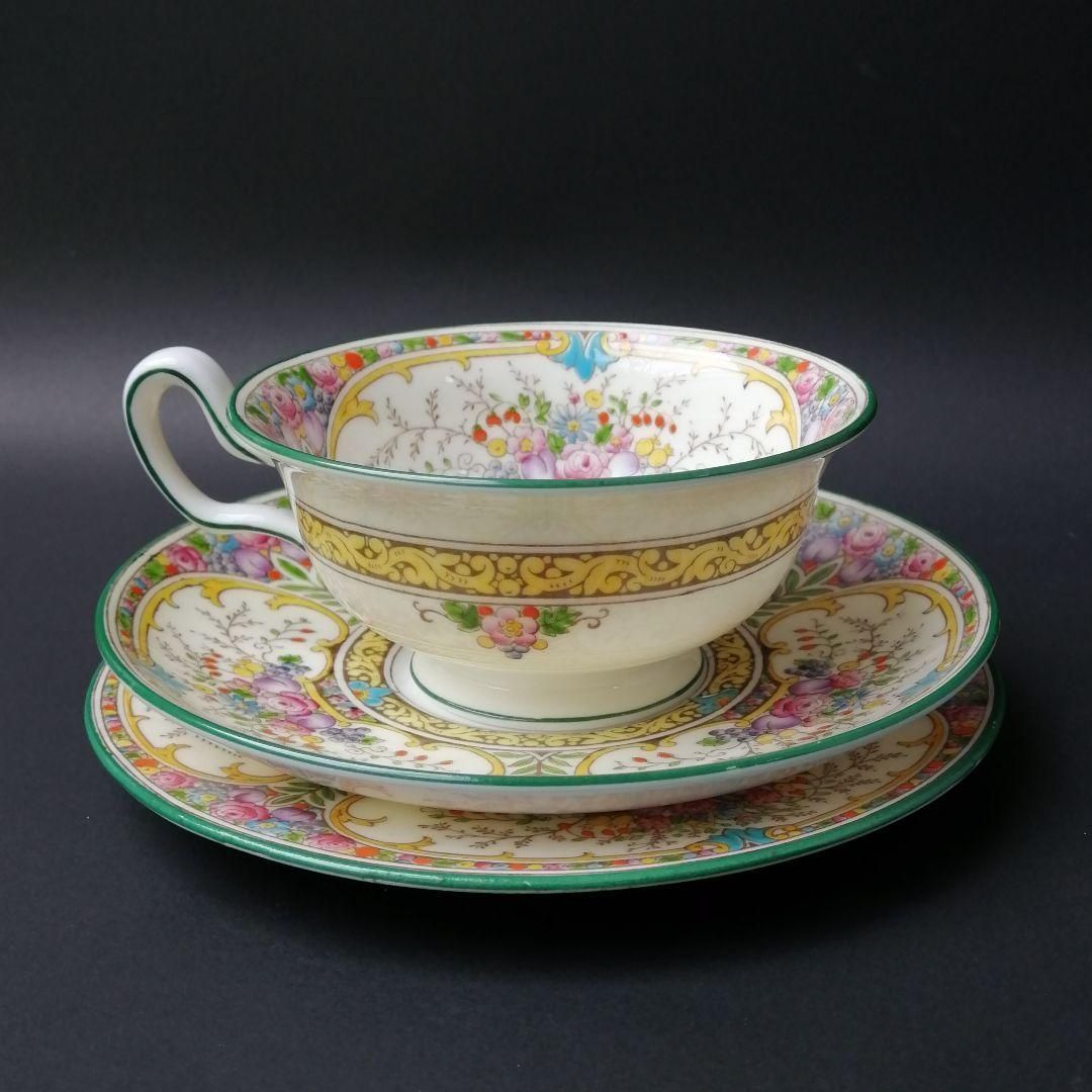 Old ウェッジウッド セントオーステル の華やかなソーサー WEDGWOOD