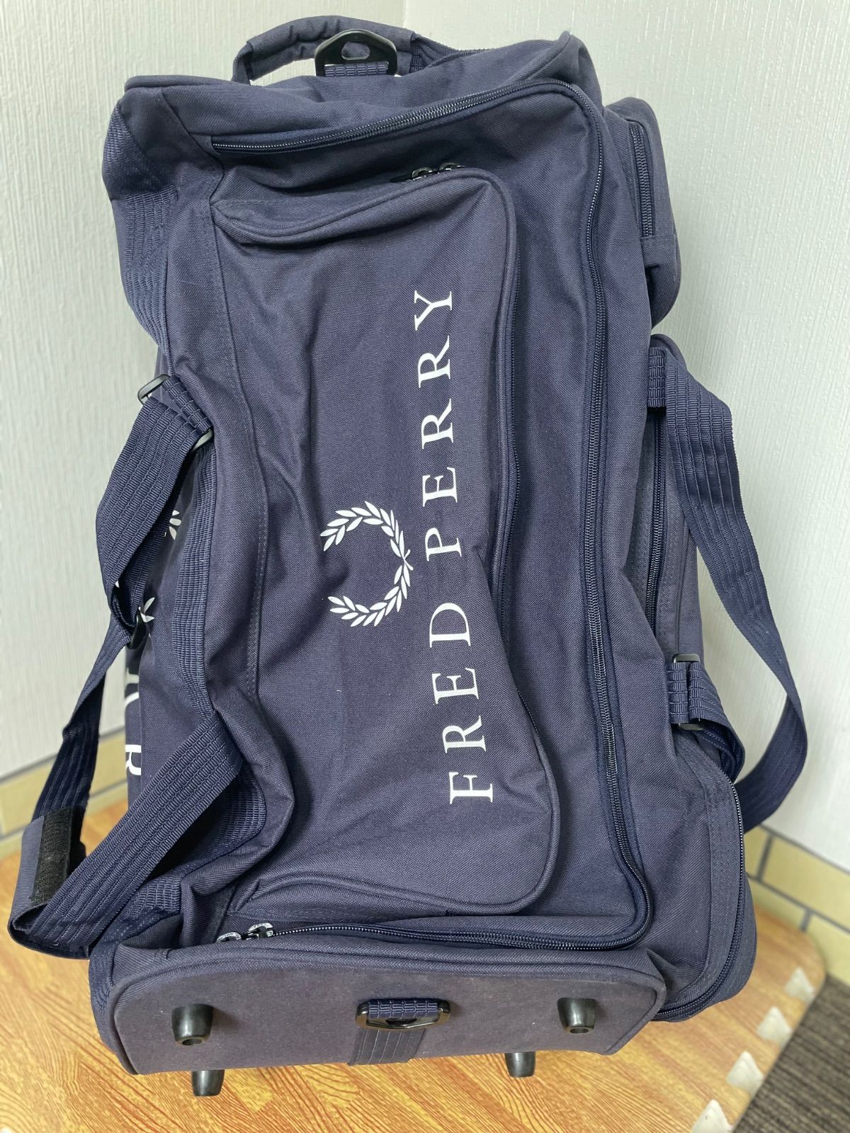 FRED PERRY ボストンバッグ ネイビー FRED PERRY フレッドペリー 2way ボストンバッグ 大容量