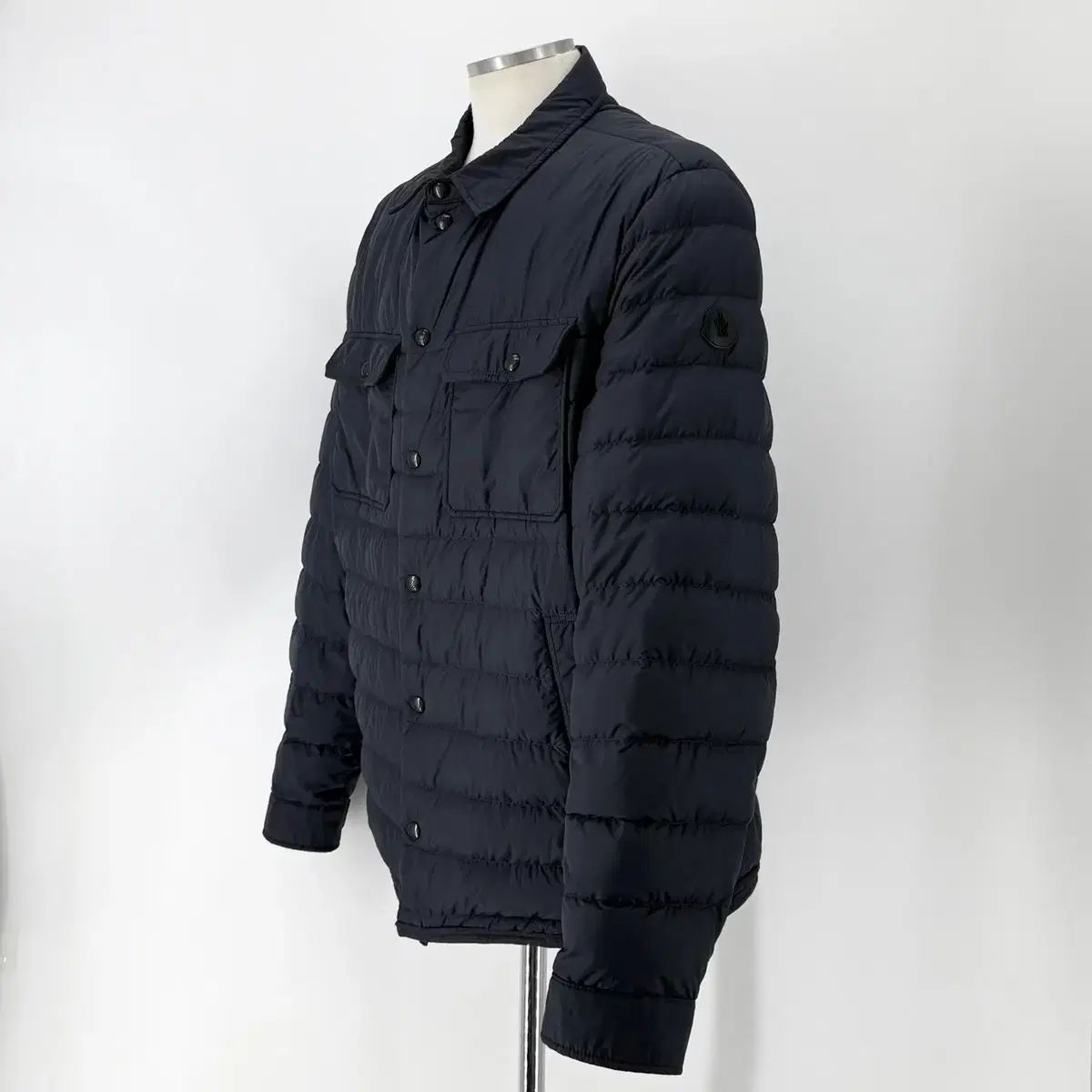MONCLER モンクレール メンズ ブラックワッペン 軽量ダウン ブルゾン
