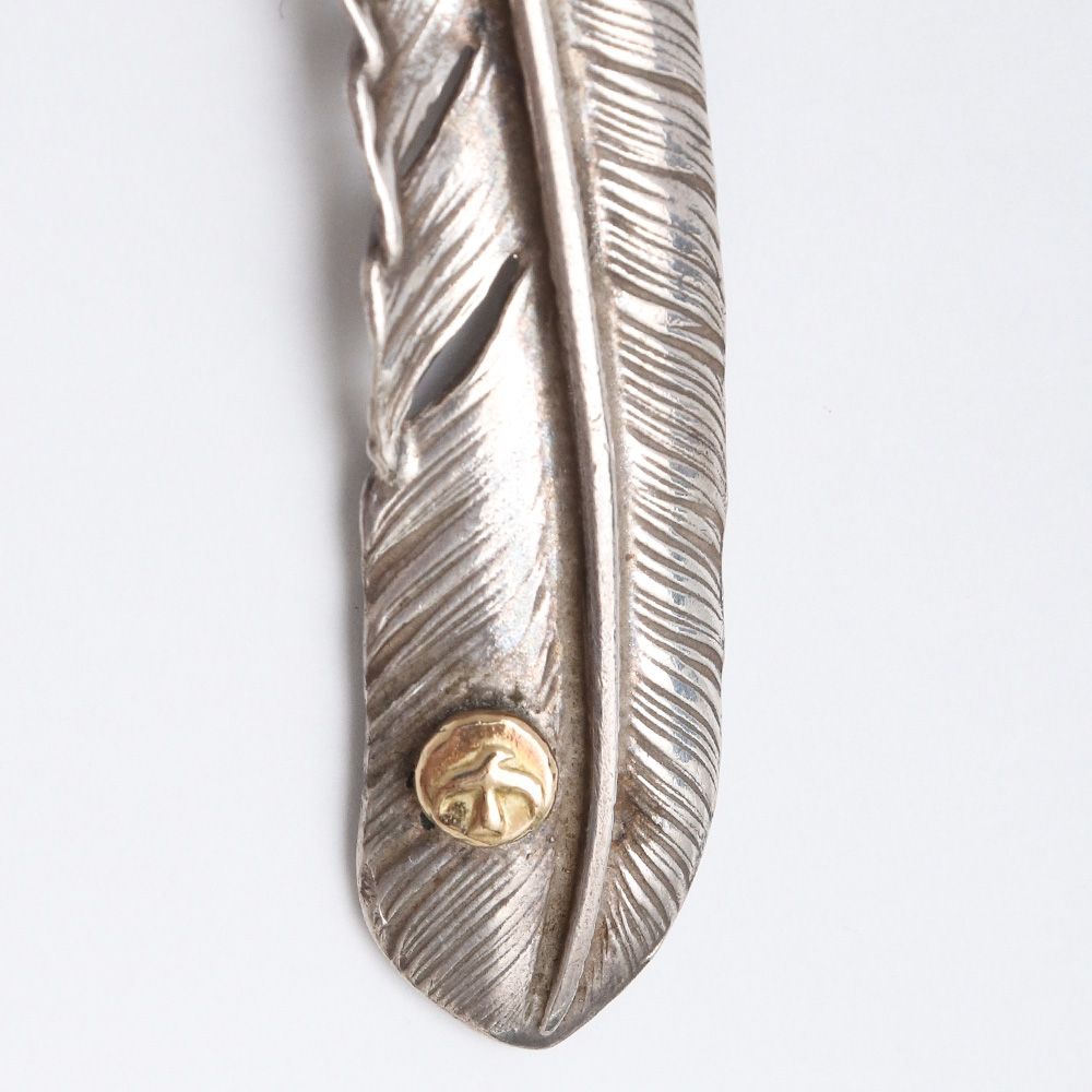 goro's メタル付き特大フェザー 右向き OLD - メルカリ