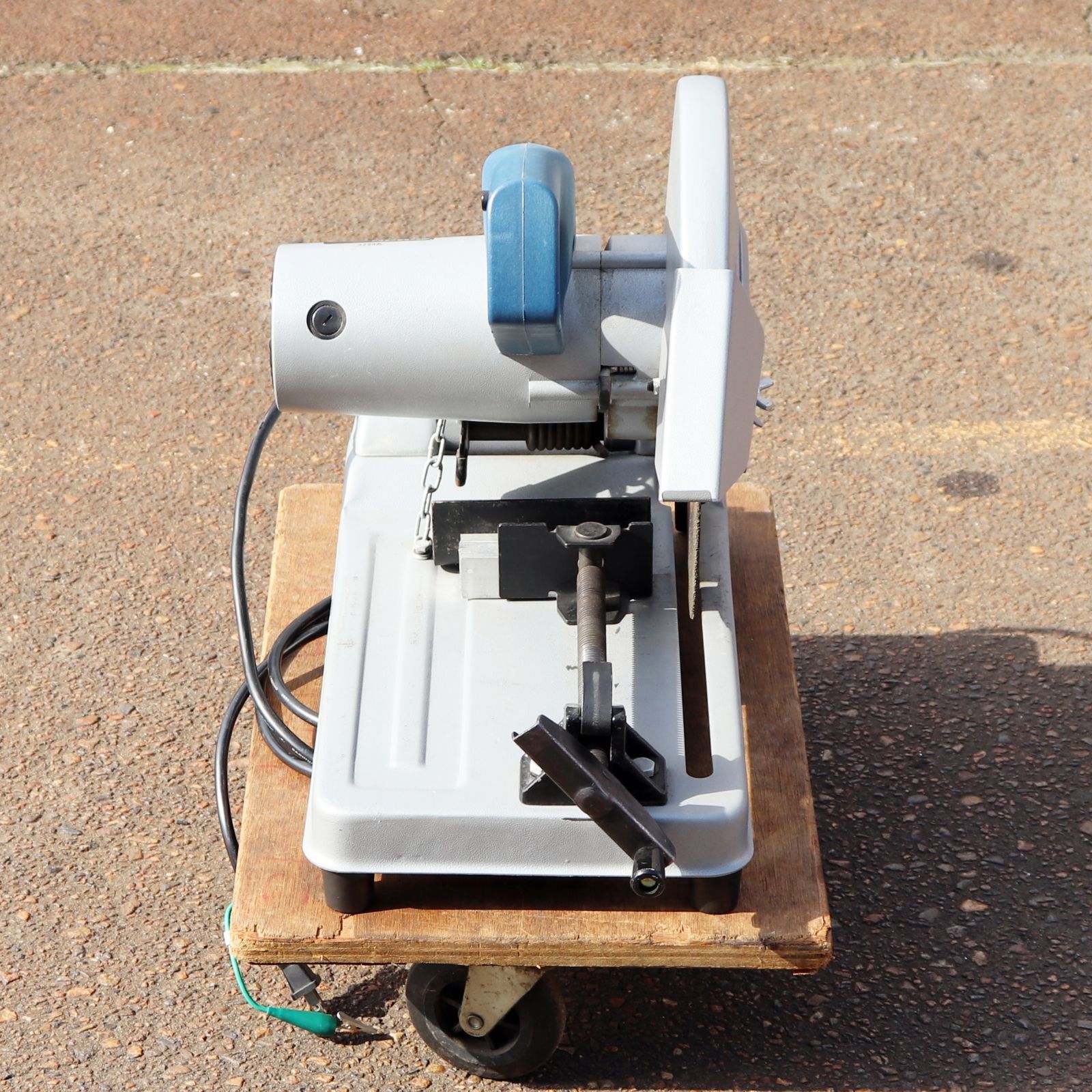 NINEDIA 高速切断機