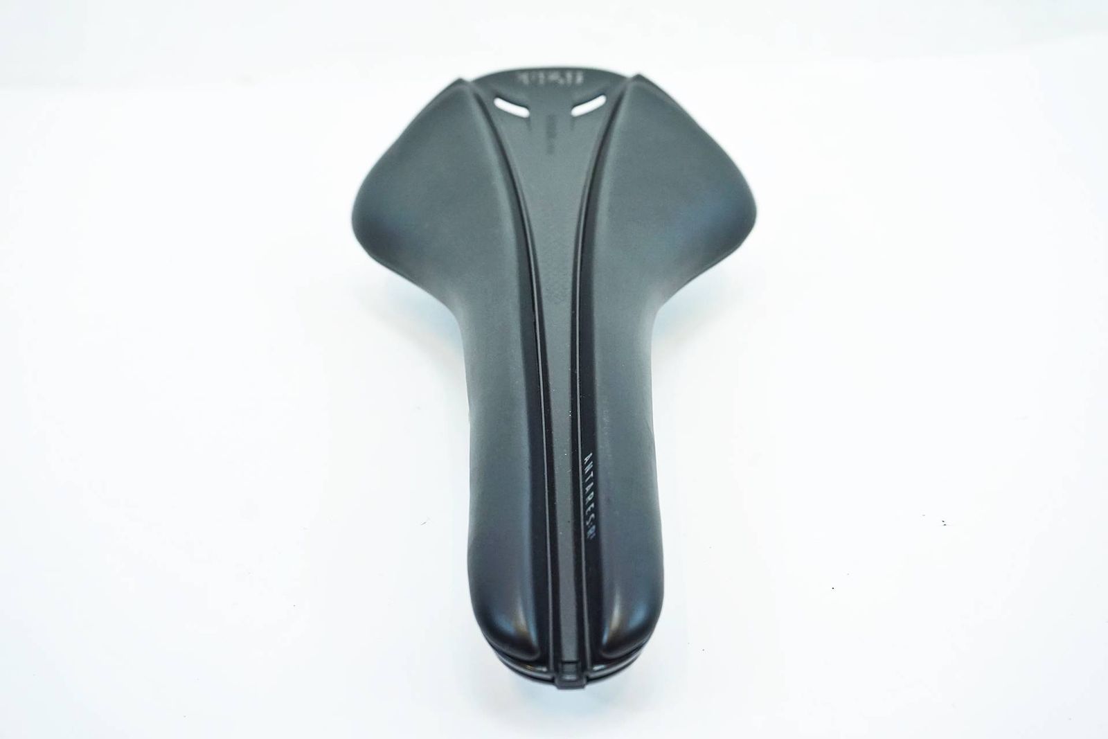 FIZIK 「フィジーク」 ARIONE R1 VERSUS EVO カーボンレール