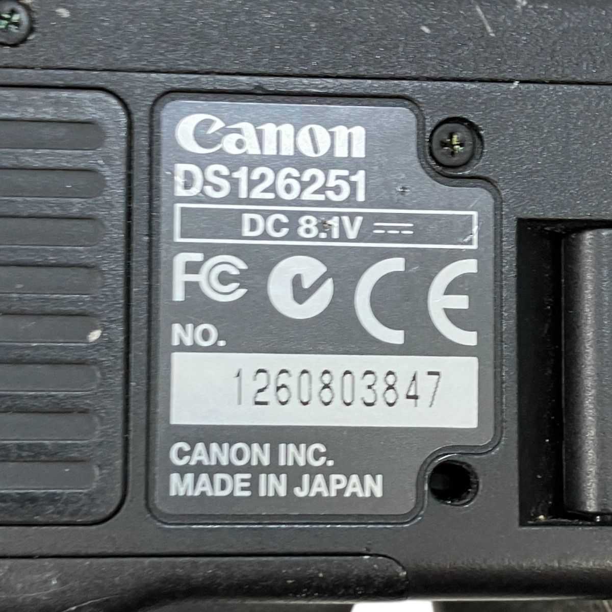 Canonデジタル一眼レフDS126251ジャンク Canon EOS 7D DS126251 デジタル一眼 ボディ 充電器 バッテリー