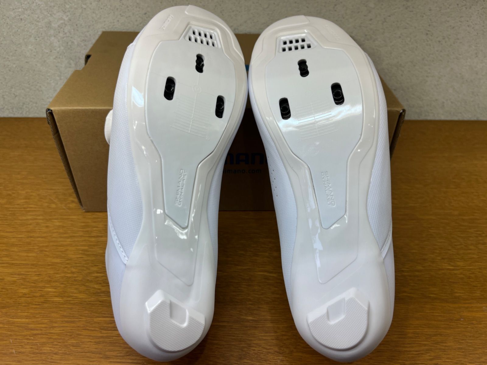 訳あり品】新品未使用 SHIMANO RC3 SH-RC300 シマノ