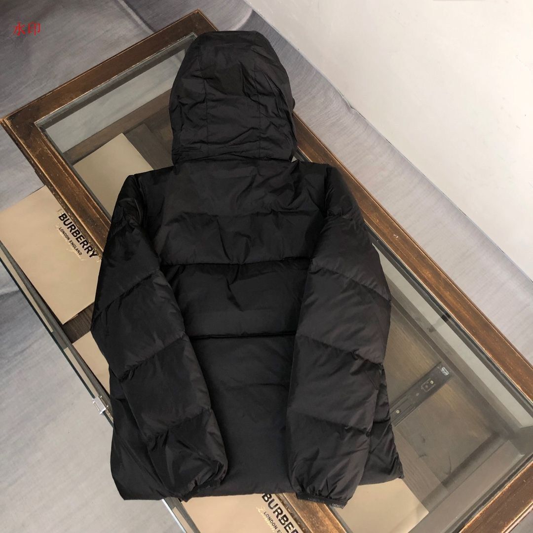 新品未使用】MONCLER （モンクレール）ダウンジャケット｜本日