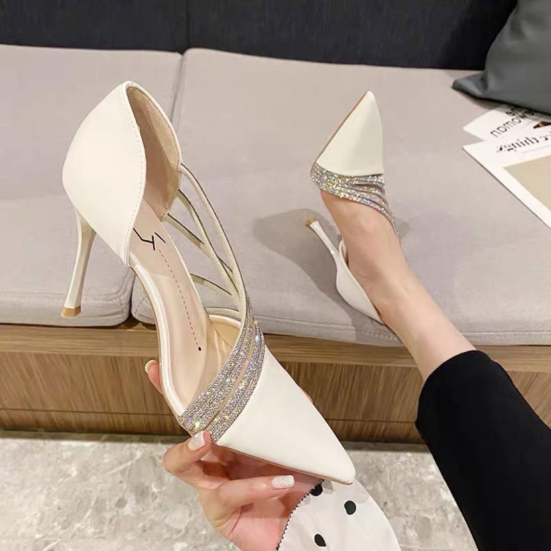 ストーンが連なる上品なパンプス 5cm/8cm 結婚式 パーティー エレガント ストーンが連なる上品なパンプス 5cm/8cm 結婚式 パーティー
