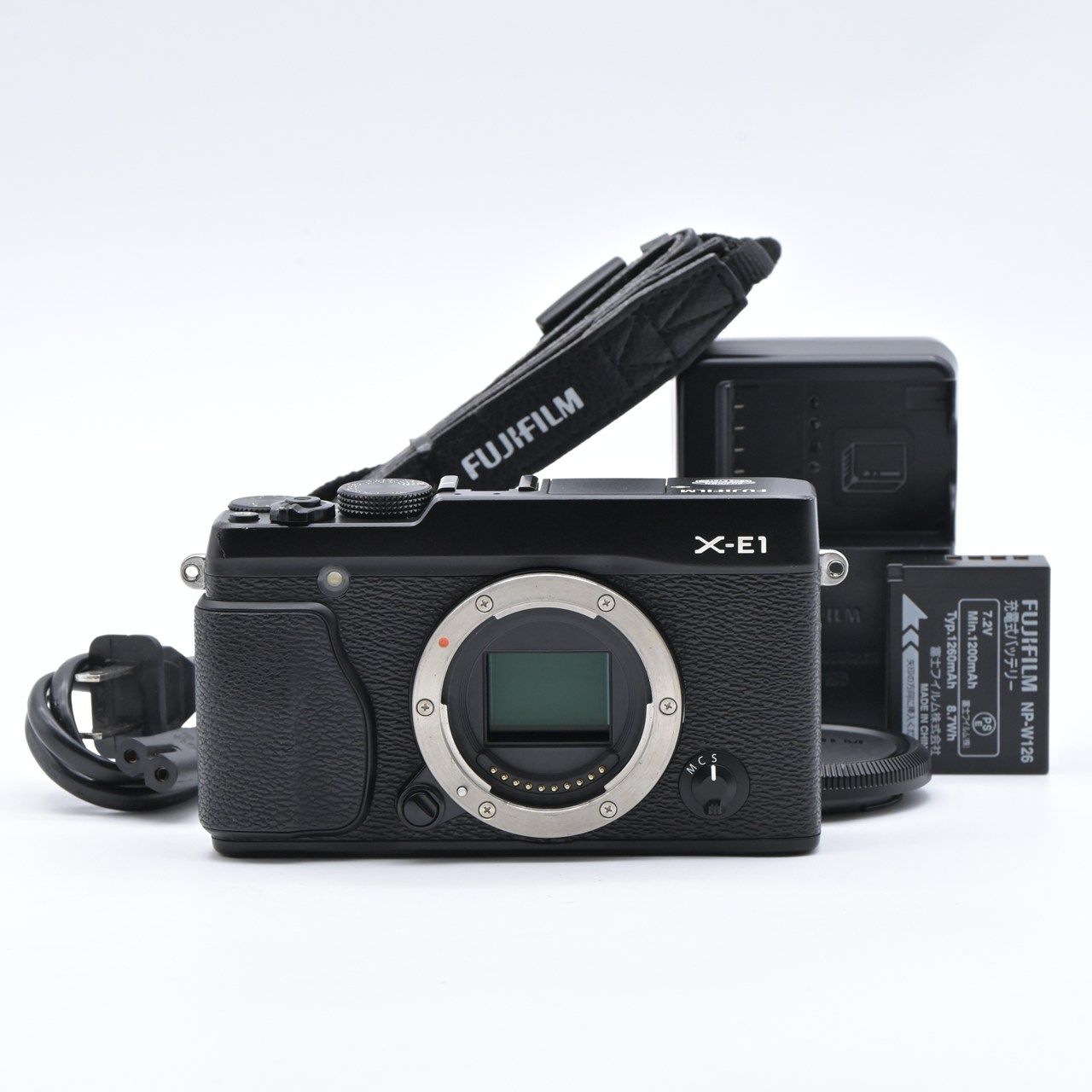 FUJIFILM フジフイルム X-E1 ブラック ボディ ミラーレス一眼レフカメラ