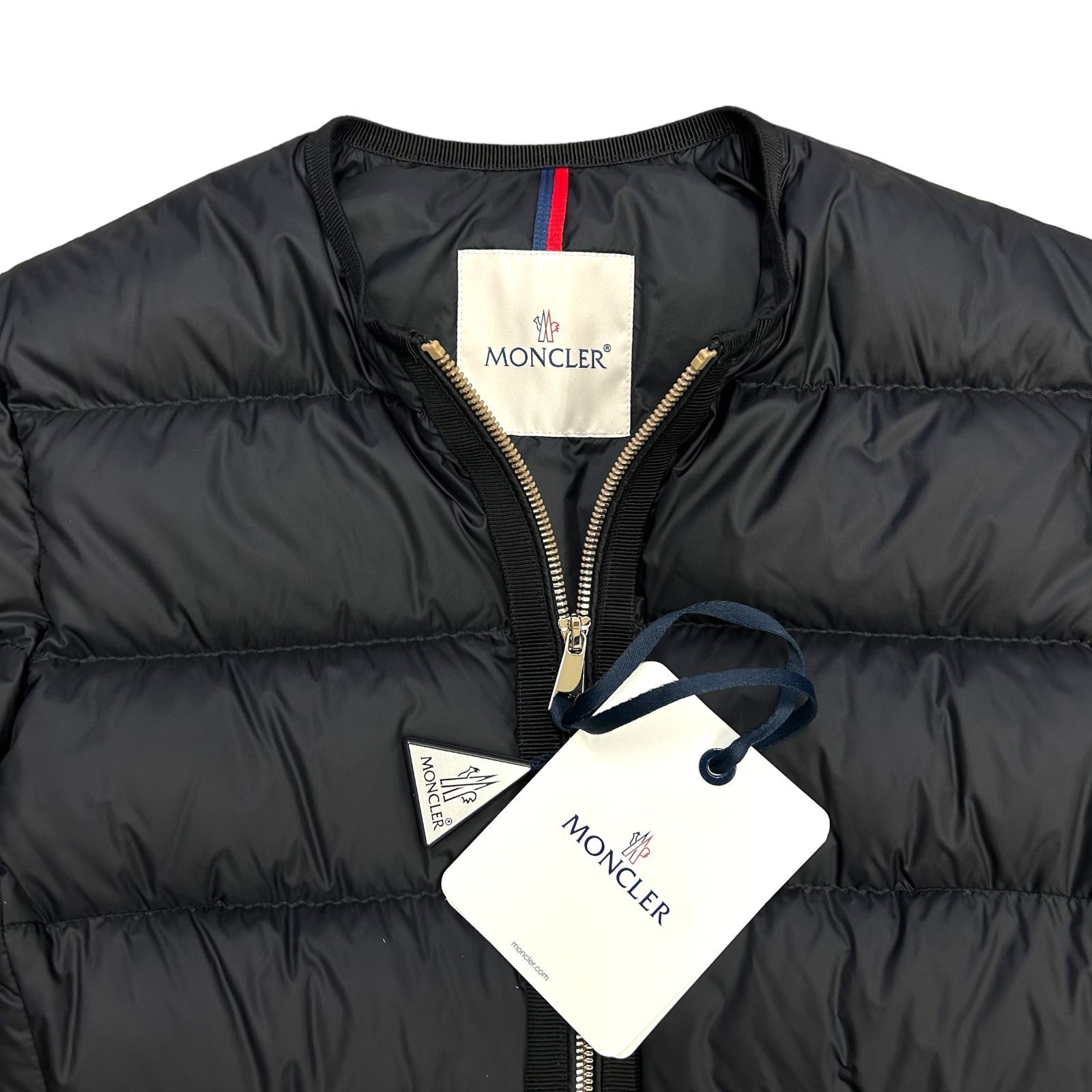 新品 MONCLER ロゴ Laurine ショートダウンジャケット モンクレール 