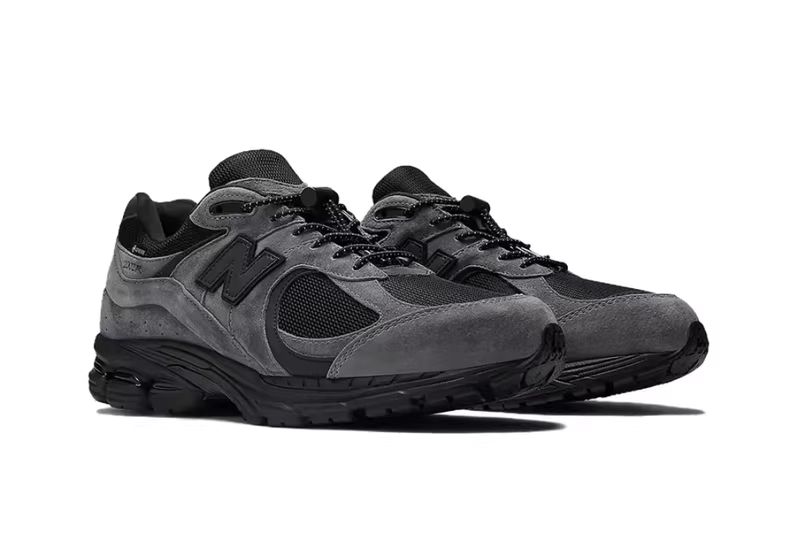 メンズシューズ ニューバランス New Balance M2002RXZ