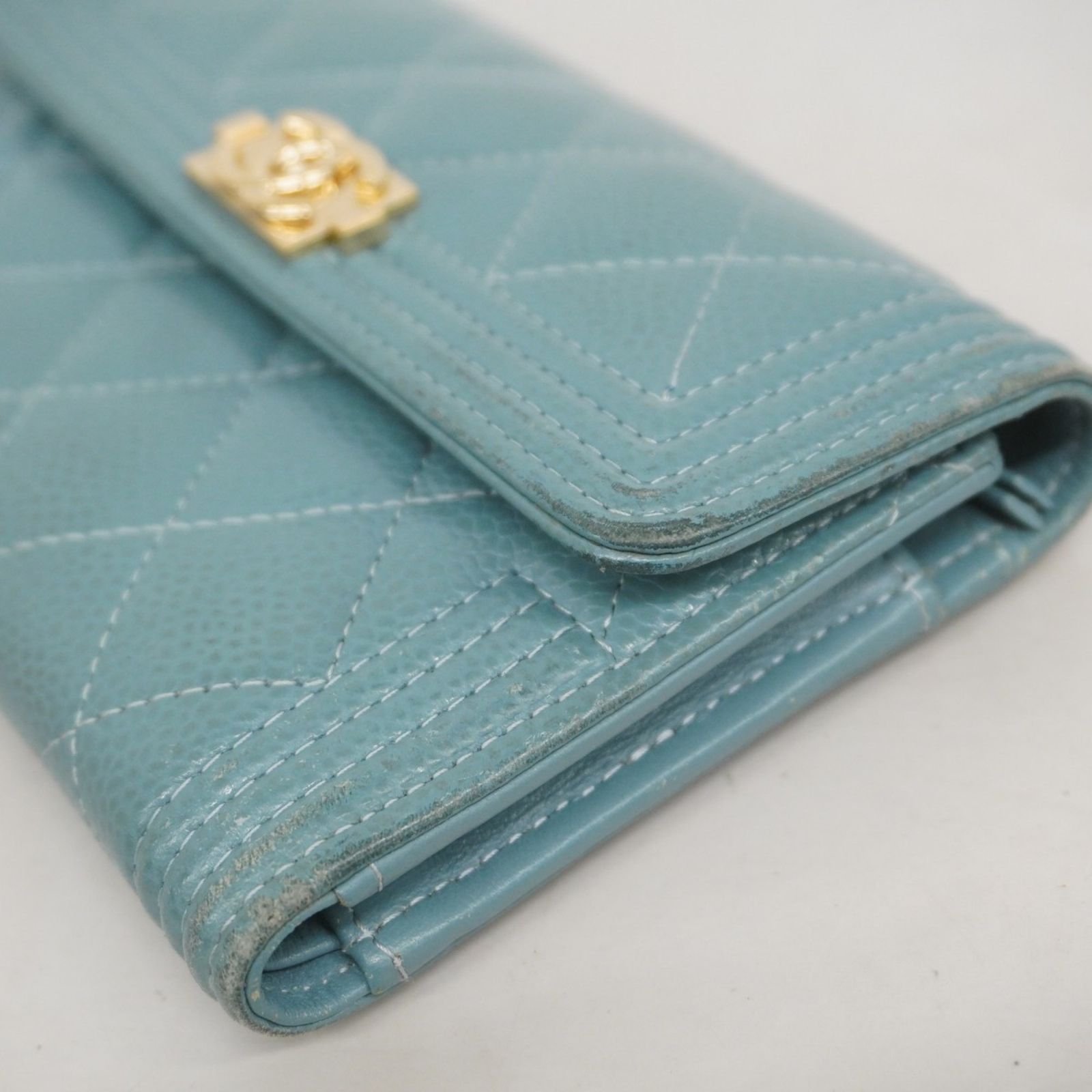 シャネル(Chanel) シャネル 三つ折り財布 ボーイシャネル キャビア