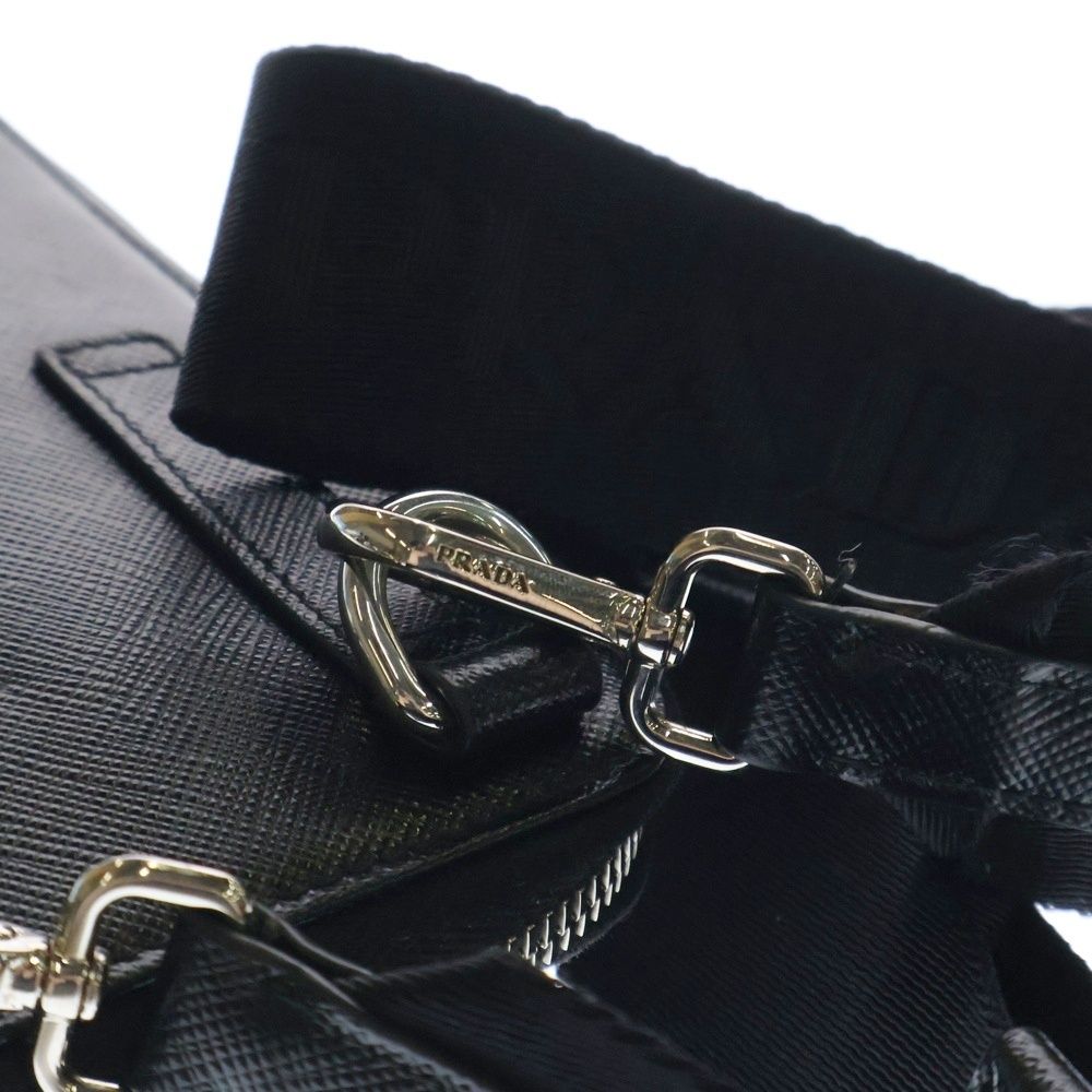 良品 PRADA iPhone12/12pro 黒 スタッズ トライアングル