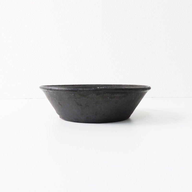 人気商品 美品 阿久津真希 黒取り皿 13cm/ 食器 陶器 お皿 安曇野【2400014074901】