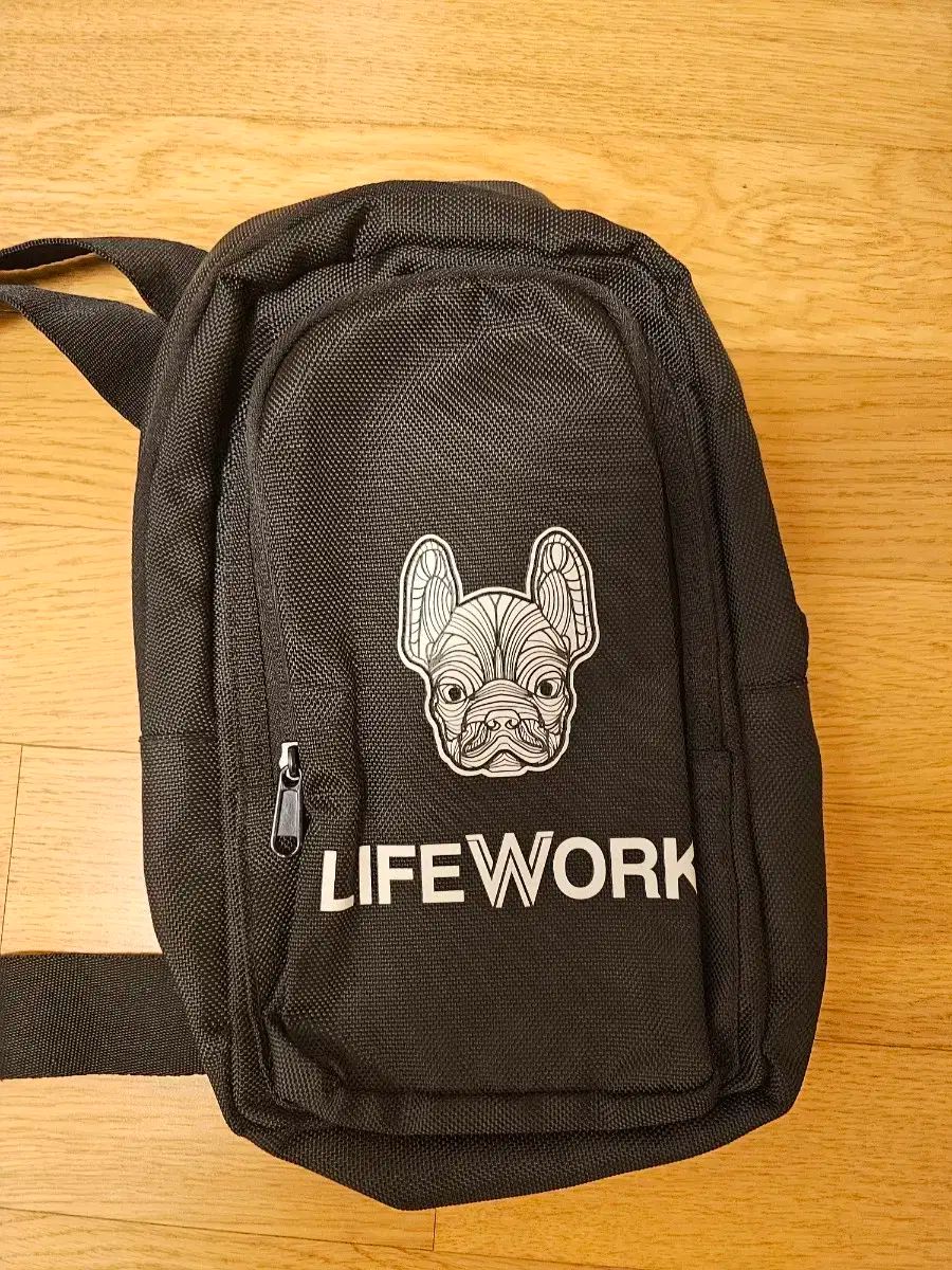 LIFEWORK フレンチブルドッグ ミニ クロスバッグ スリングバッグ