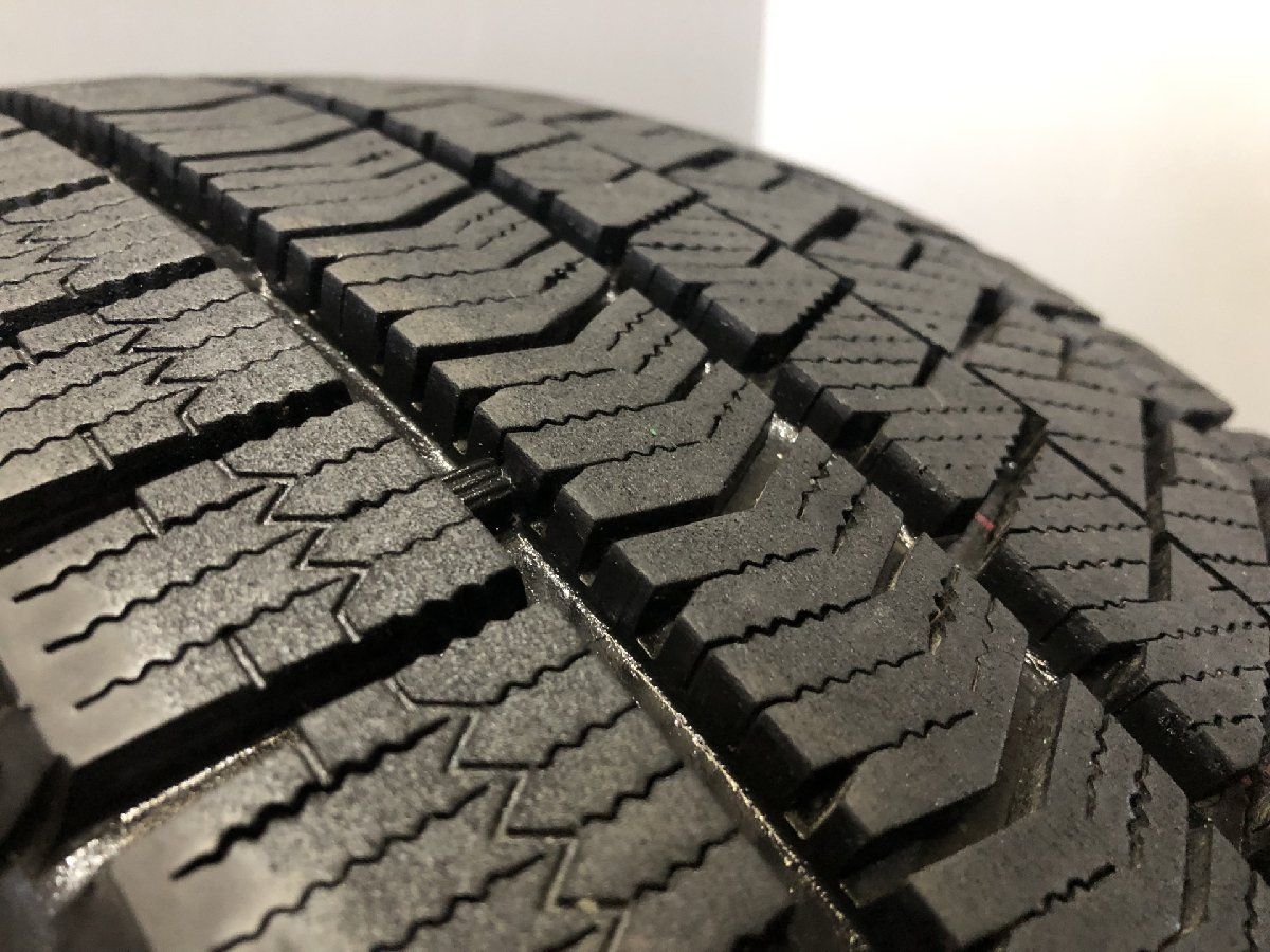 BS BRIDGESTONE BLIZZAK VRX2 215/60R17 17インチ スタッドレス 4本 20年製 バリ溝 エスティマ アルファード  ヴェルファイア等 (KTN035) - メルカリ