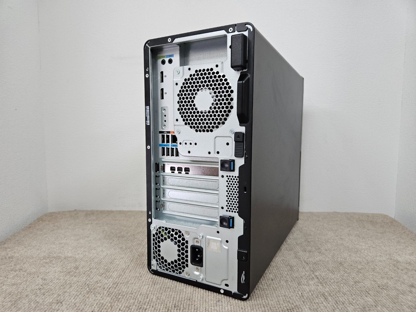 HP Z2 G5 新型 Tower Workstation Intel Xeon W-1250P 3.4GHz 32GB M.2 SSD 1TB NVIDIA Quadro T400 Windows11 Pro CHRISTIANNAURATH_COM_BR