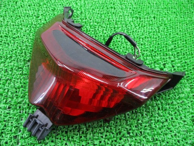 バンディット1250F テールランプ 38G0 スズキ 純正 中古 バイク 部品 GW72A コンディション良好 品薄 希少 割れ欠け無し 車検 Genuine