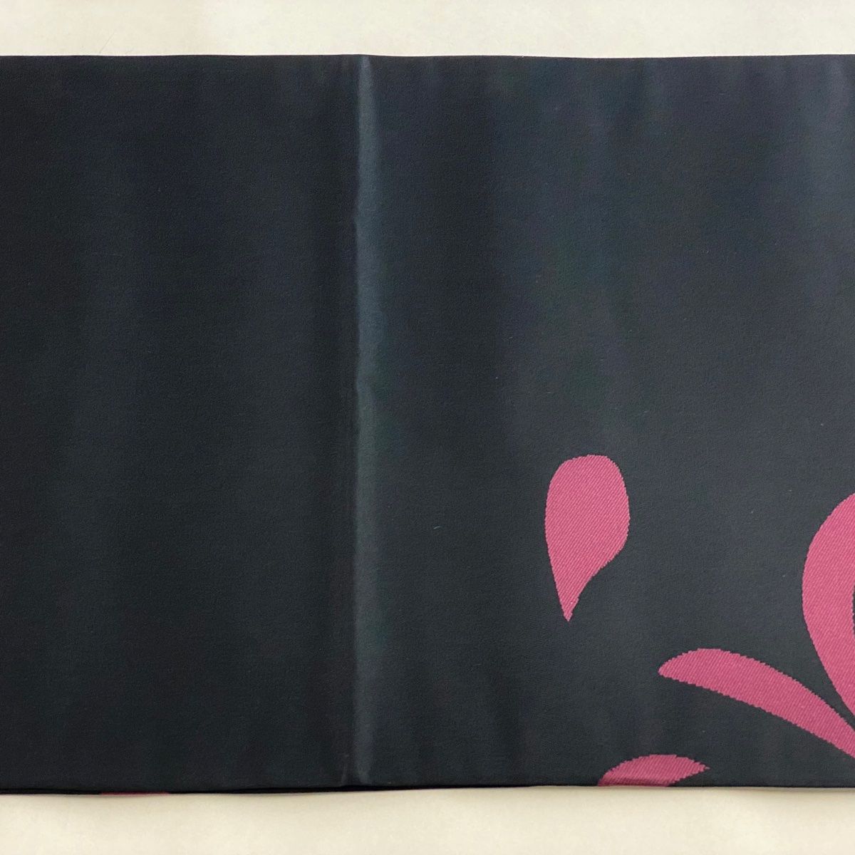 袋帯 美品 逸品 辻村ジュサブロー 落款 桜 黒 六通 正絹 【中古